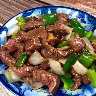 122. Beef with Green Pepper