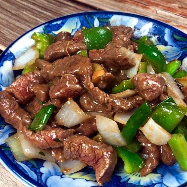 122. Beef with Green Pepper.