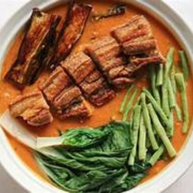 F43. Crispy Kare Kare (Pork).
