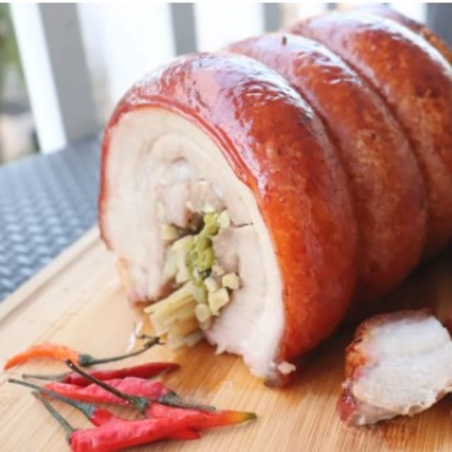 Lechon Belly (Roasted Lechon).