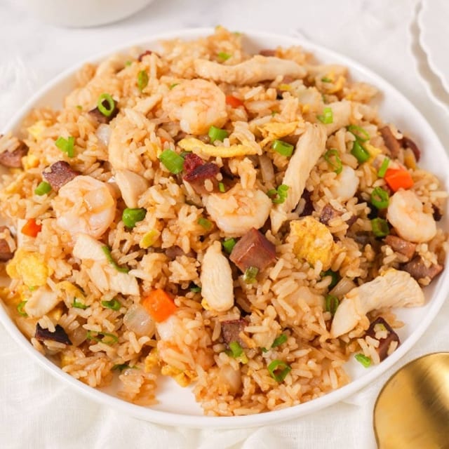 P01. Combination Fried Rice Party Tray.